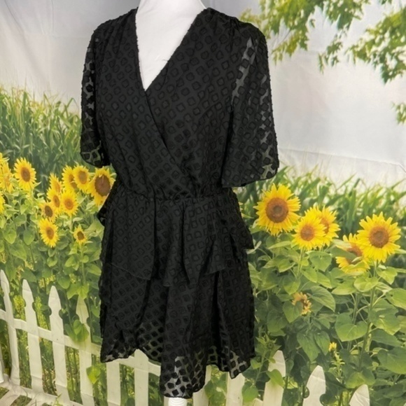 SENLIS Black Diamond Naomi Ruffle Surplice Small - Picture 8 of 17